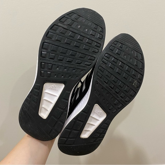 Adidas | Black Sneaker Running Shoes 🖤 - Picture 7 of 10